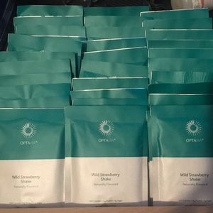 34 Optavia Wild Strawberry shake. Best by 06/19/2020